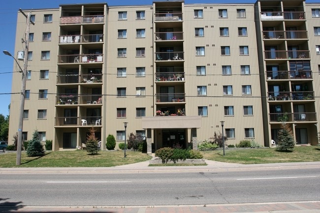 Building Photo - Albert Terrace Apartments