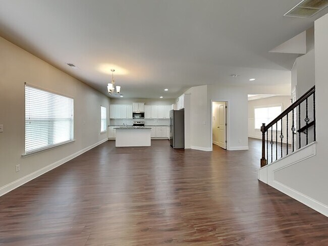 Photo - 110 Obsidian Way