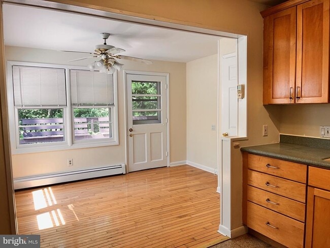 Photo - 430 Sked St