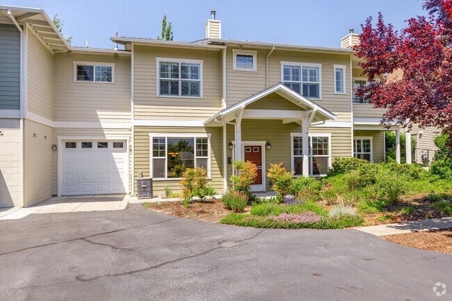 Building Photo - Mountain Meadows 2 Bedroom, 2 Bath Condomi...