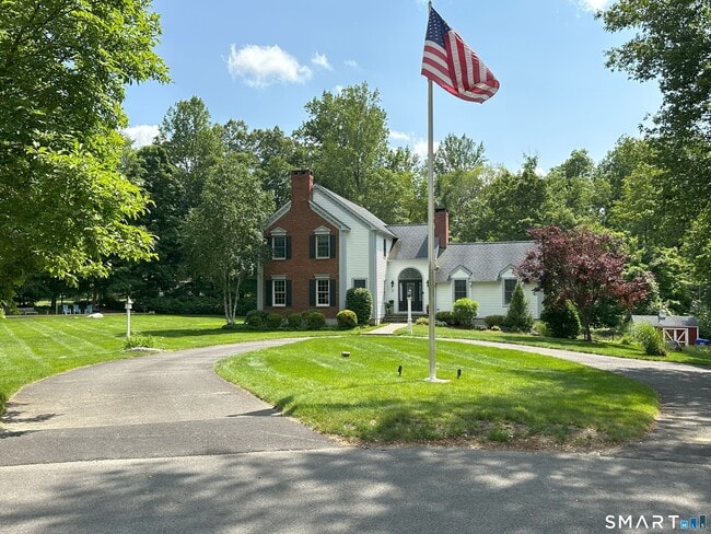 Photo - 11 Van Campen Ln
