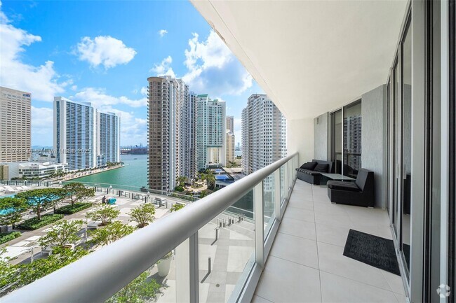 Building Photo - 495 Brickell Ave Unit 1704 Rental