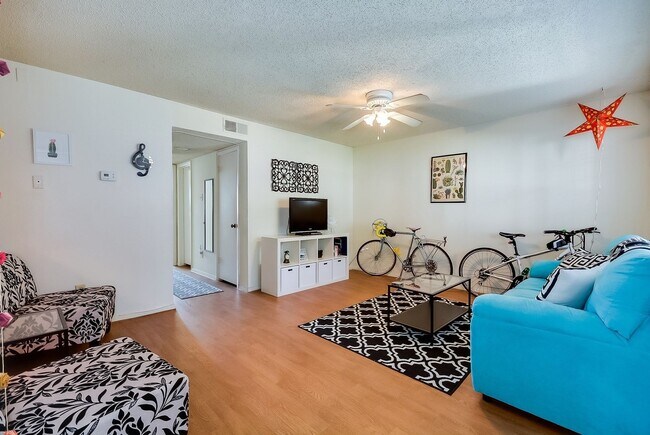 Building Photo - EL105 Unit 105 Rental