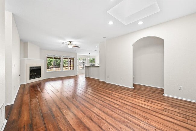 Photo - 9028 Heiden Lane