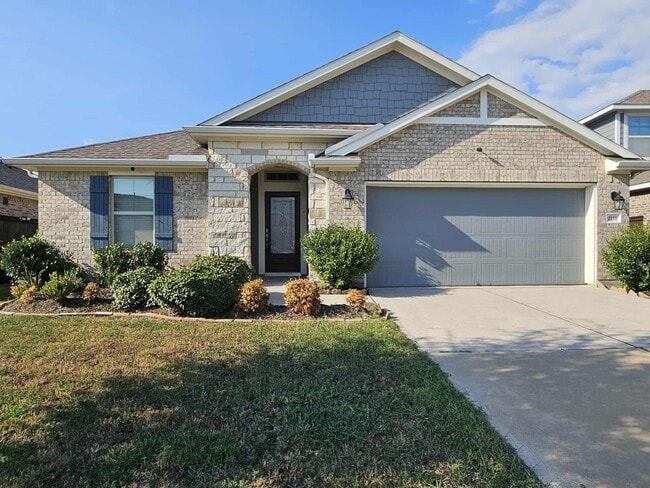 Building Photo - 2111 Levant Ln