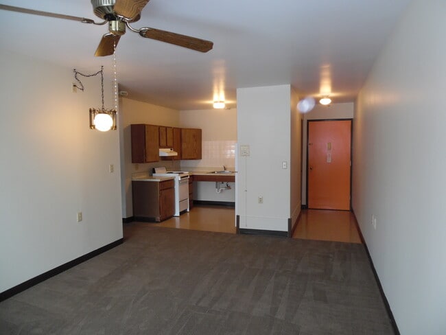 Photo - The Claremount Apartments 62+