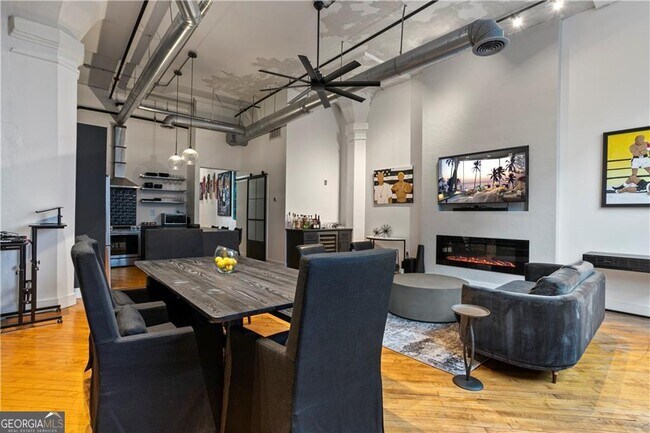 Photo - 87 Peachtree St SW Unidad 504