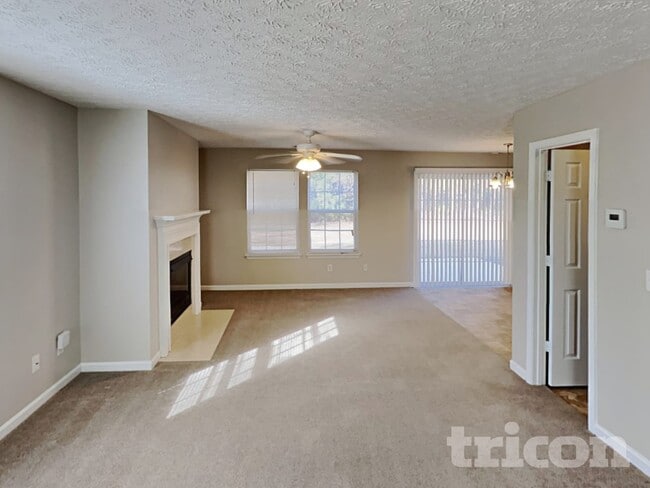 Photo - 4586 Darrowby Dr