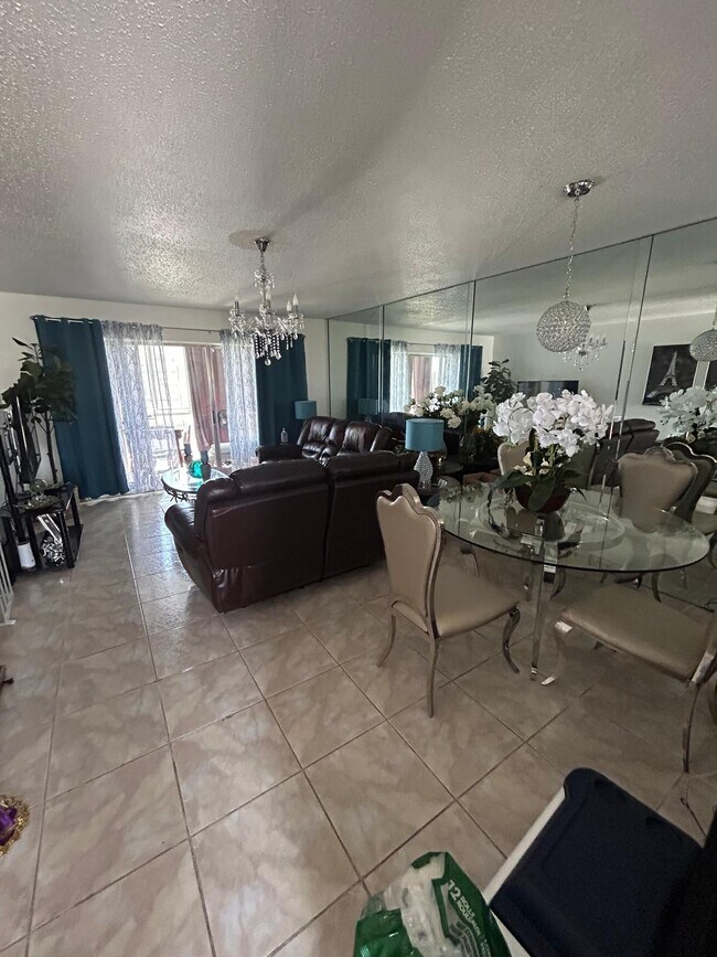 Photo - 719 Lori Dr Unidad 314 Rental