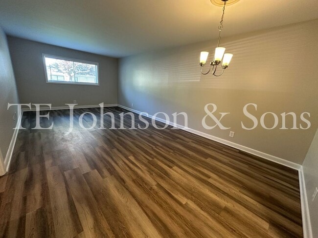 Photo - 1 Bedroom Minutes from The School of the Arts! Unit 2001 S Main 209