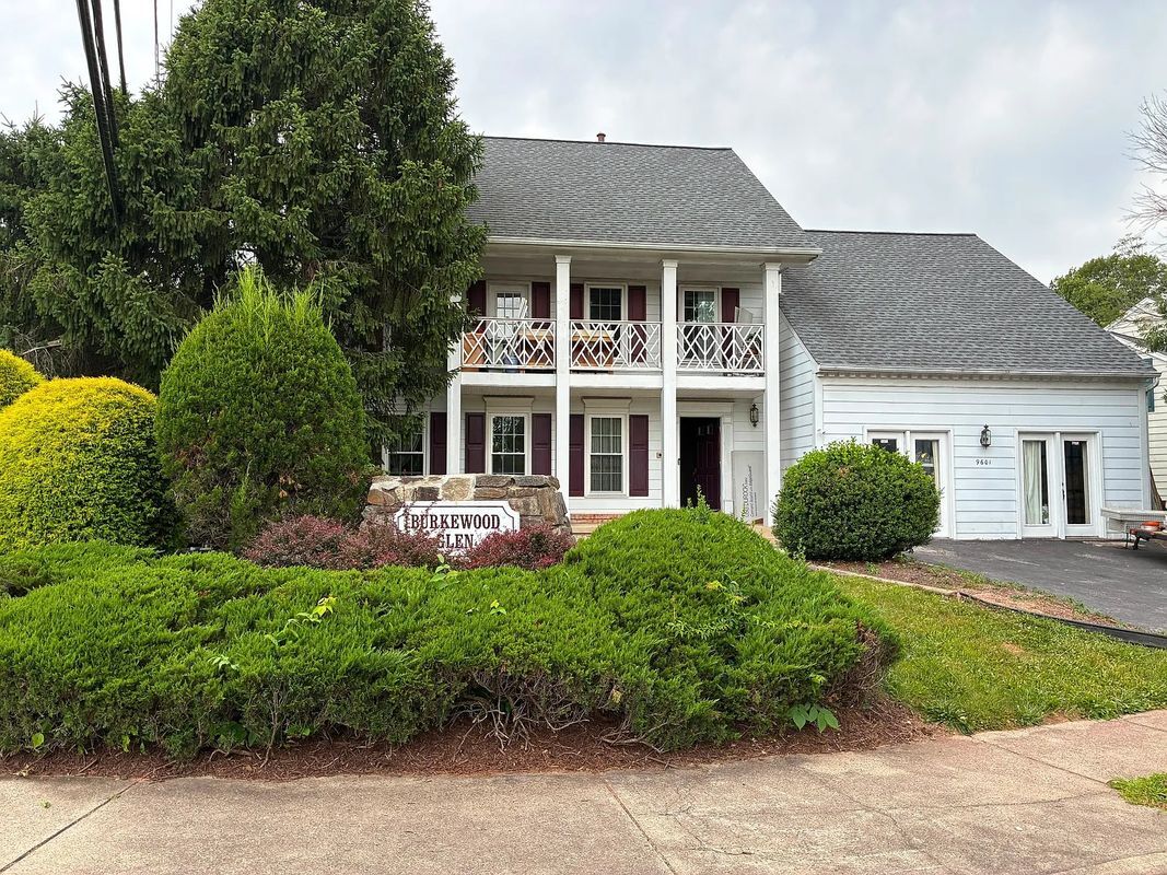 Photo - 9601 Woodedge Dr