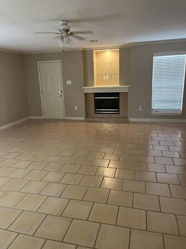 Photo - 4 Laura Dr Unit B