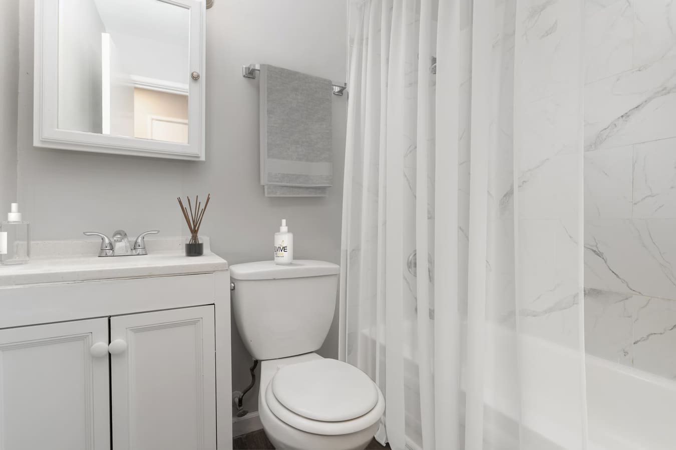 Photo - 113 E 77th St Unit 2A