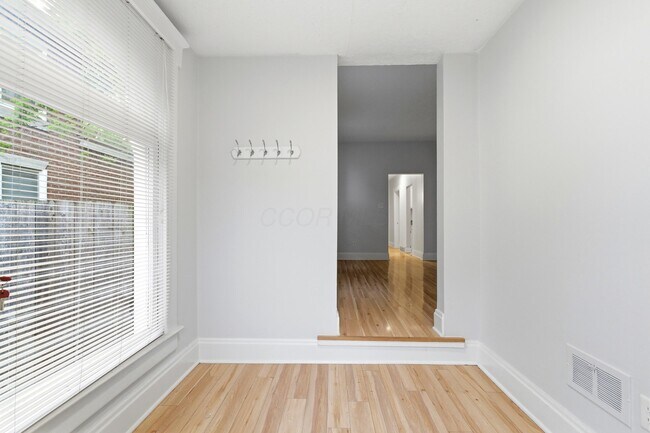 Photo - 19 E Mithoff St