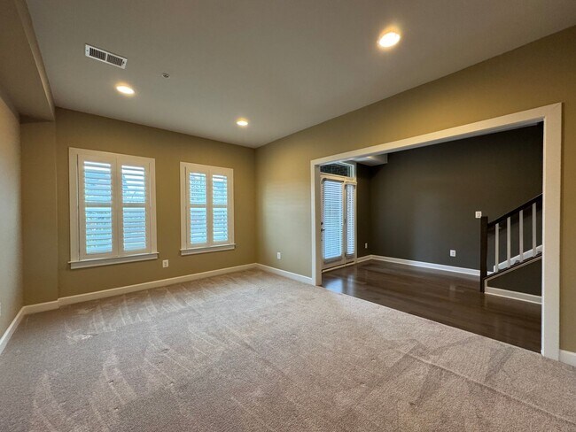 Photo - Stunning 4 Level 4 Bed 3/2 Bath Home With Balcony And Deck In Westmoore At Moorefield