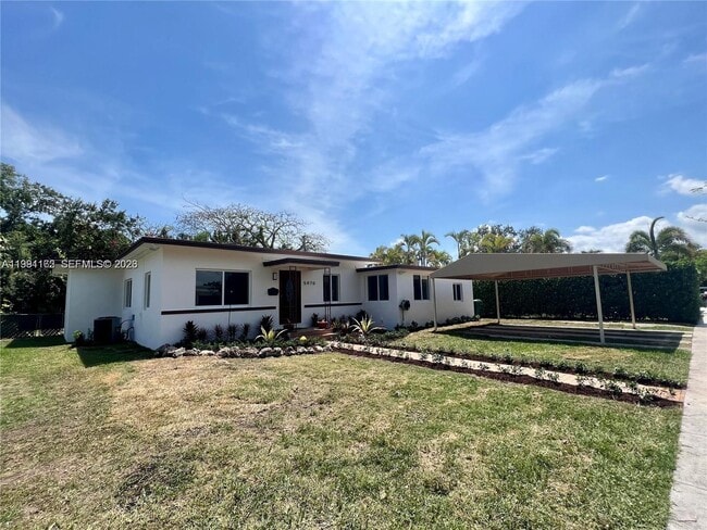 Building Photo - 5970 SW 46th St