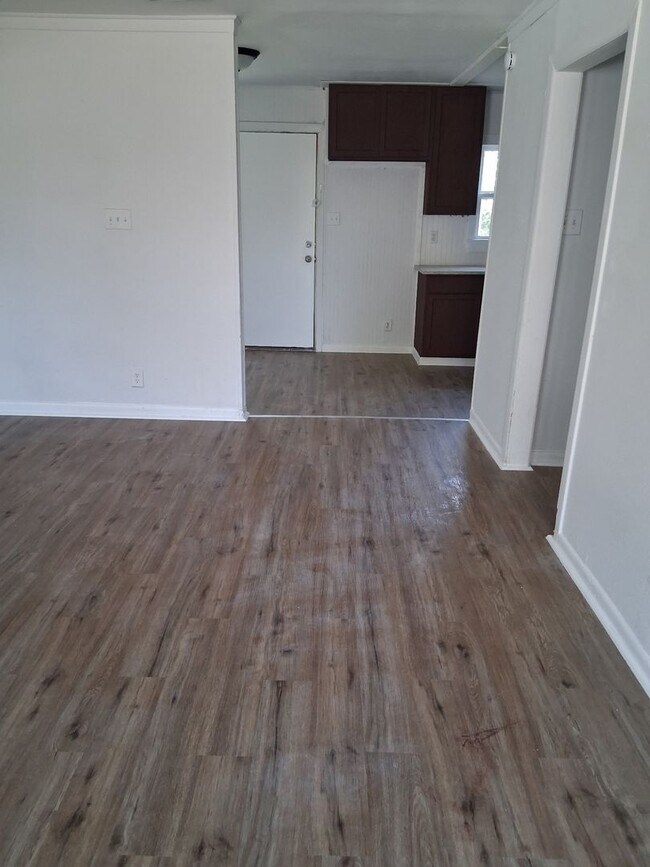 Photo - 1302 Pecan St