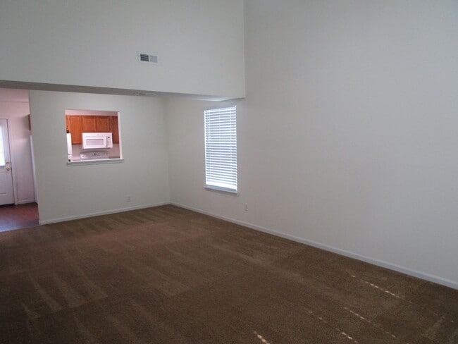 Photo - 3505-3507 La Mesa Dr. Unit 3505 La Mesa Dr.