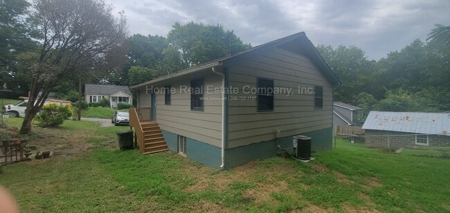 Photo - 730 Laurel St