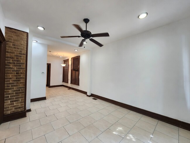Photo - 1619 S Loomis St Unit 1F