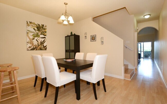 Photo - Lakeside Village Townhouse 2 Bedroom  2.5 ...