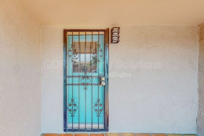 Photo - 1717 Griegos Rd NW Unit B