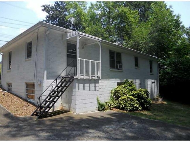 Photo - 4267 Chamblee Tucker Rd