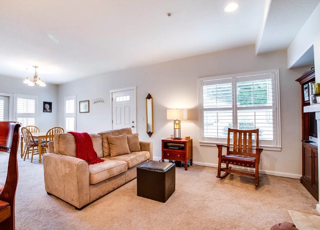 Building Photo - 10829 NE Red Wing Way Unit 102 Rental