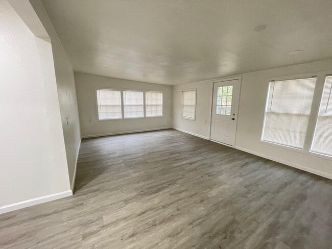 Photo - 2514 Garden Dr