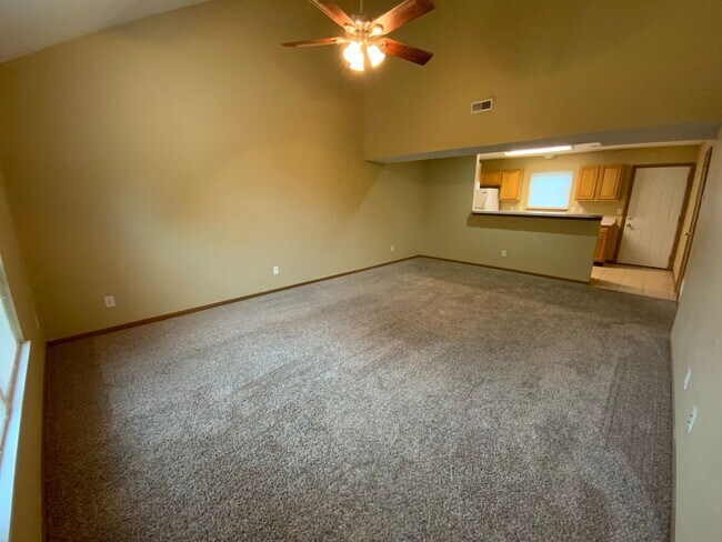 Photo - 306 E Liberty Ln Unidad Apt B