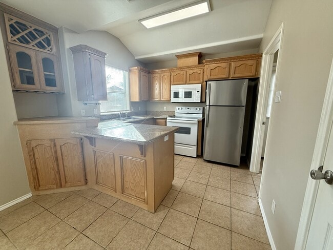 Photo - 1800 W Bronze St Unit #1