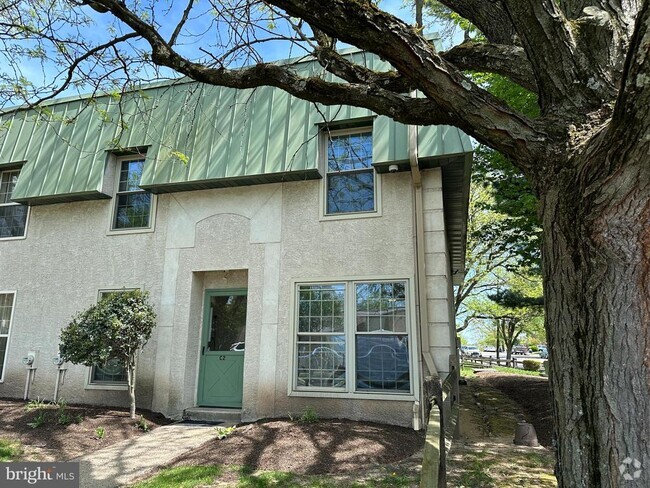 Building Photo - 441 Tomlinson Rd Rental