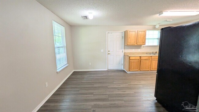 Photo - 8660 Figland Ave