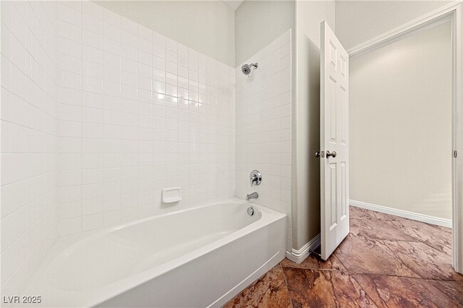 Photo - 425 Ralph Mosa St