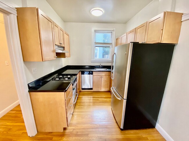 Photo - 1925 Pierce St Unit 2