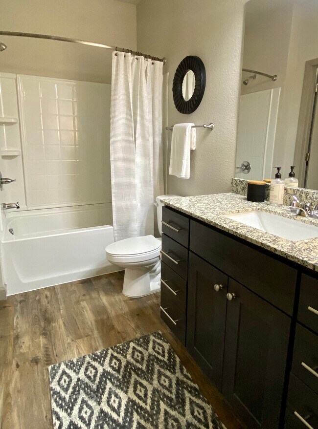 Lone Oak Apartments For Rent in Weatherford, TX