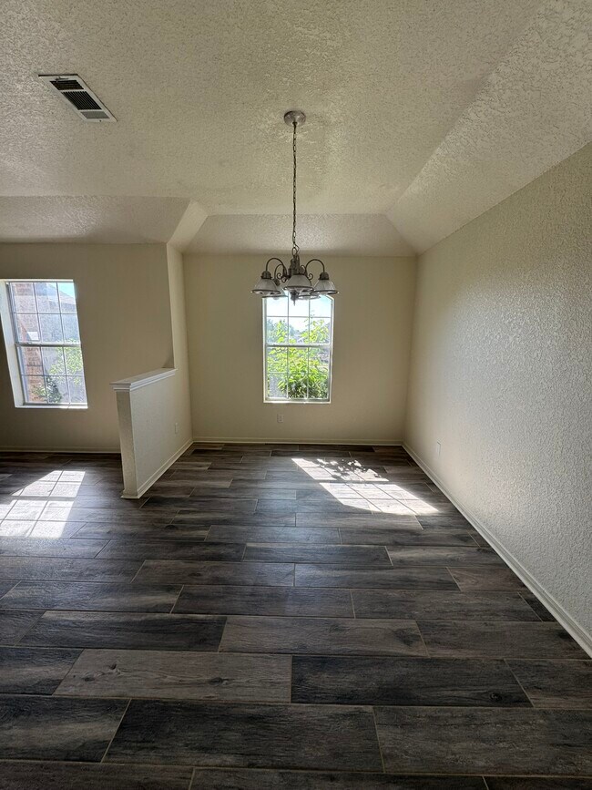 Photo - 1701 Prestige Loop