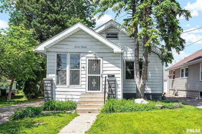 Building Photo - 1413 W Gilbert Ave