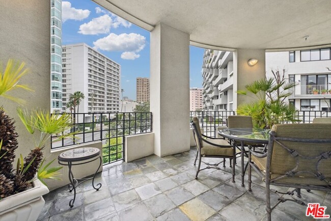 Photo - 10351 Wilshire Blvd Condo Unit 102