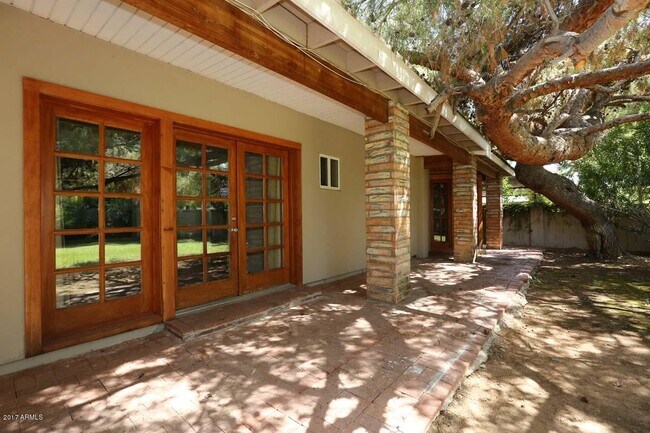 Photo - 5214 N 33rd St