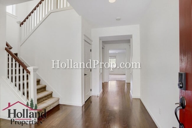 Photo - Spacious 4-Bedroom Portland Home with Fenced Yard, Fireplace & Modern Finishes!