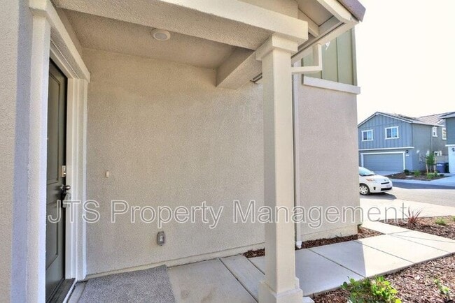 Photo - 2097 Shady Tree Cir
