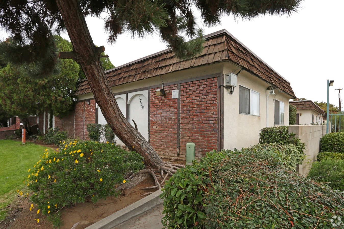 Dakota Apartments - Dakota Apartments