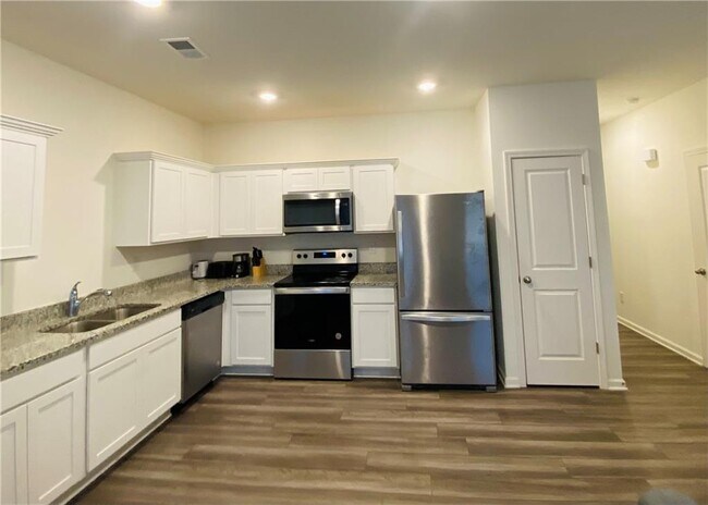 1042 Paddington Dr