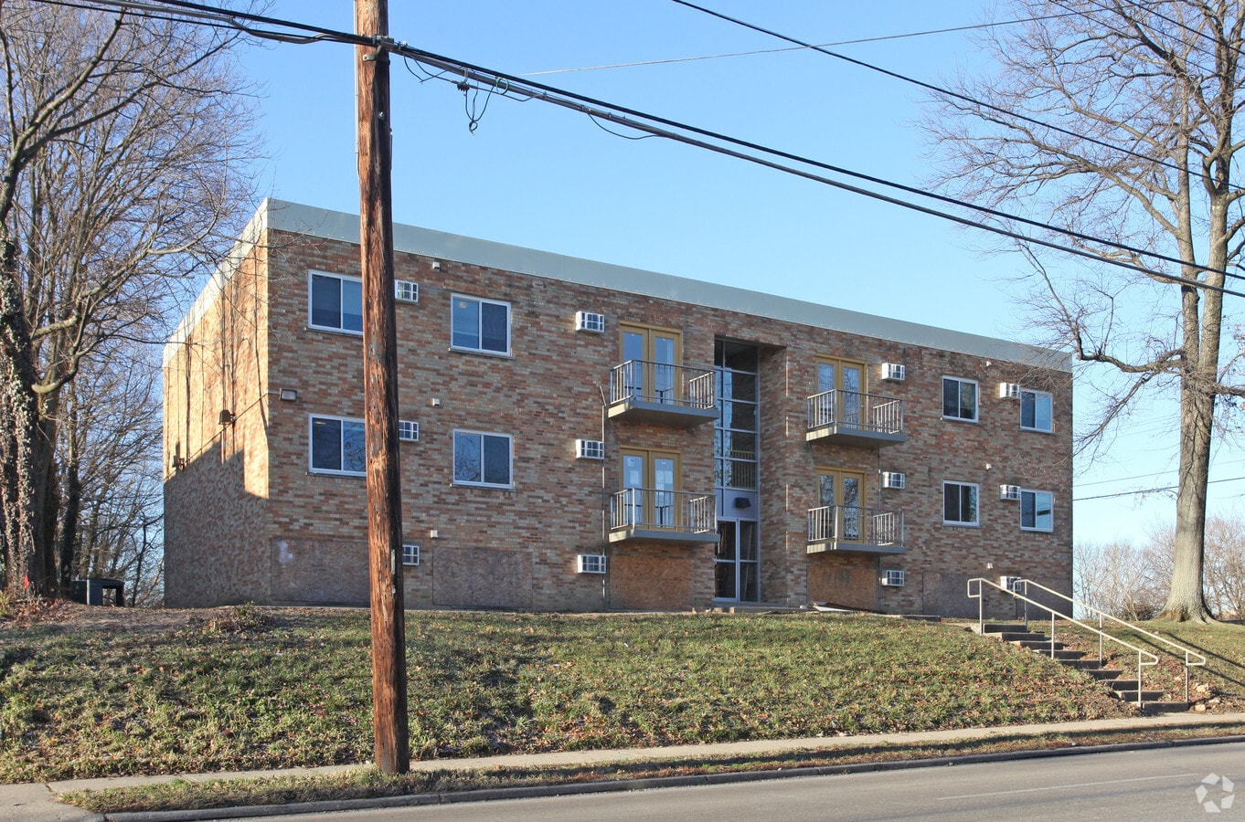 Photo - 2329 Harrison Ave Apartments