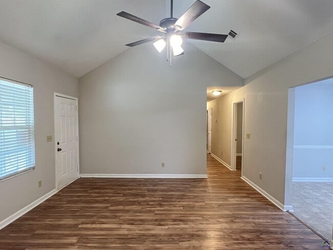 Photo - 536 Loblolly Ln