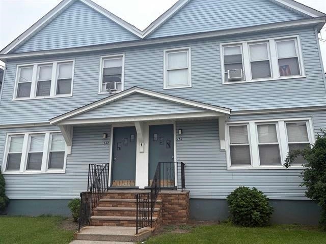 Photo - 762 Forest St Unit 3