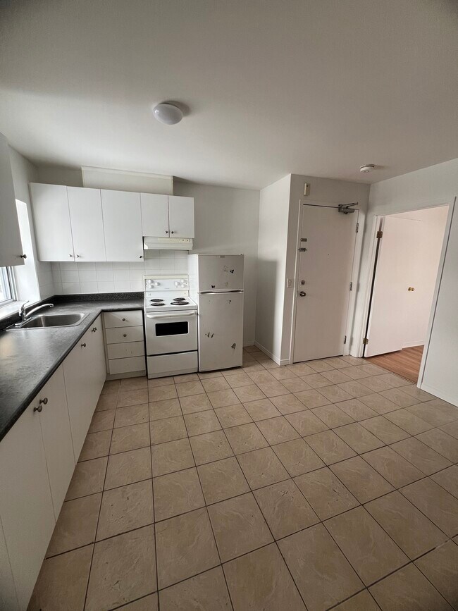 Photo - 2938 Danforth Ave