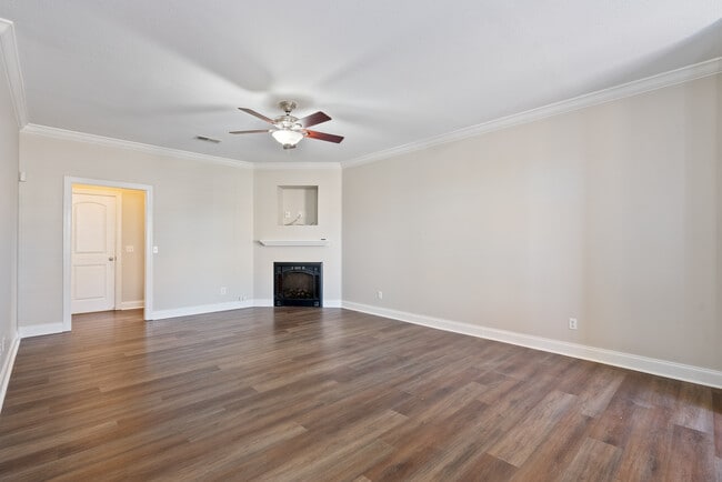 Photo - 728 Southpointe Commons Loop