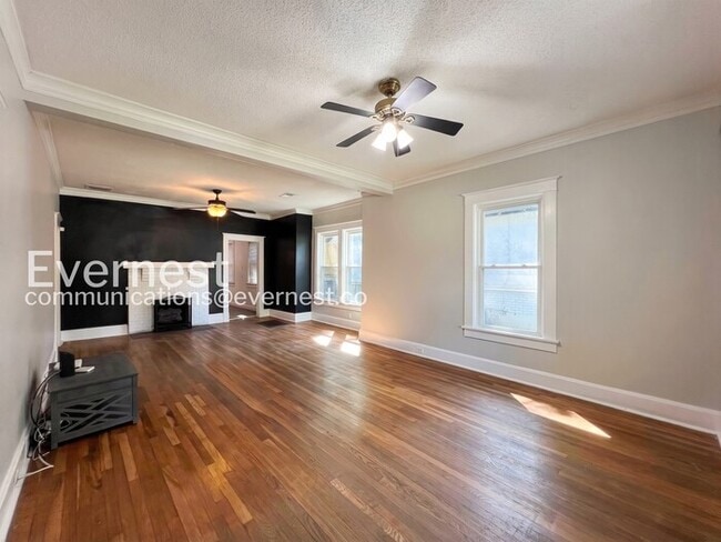 Photo - 1489 Faxon Ave